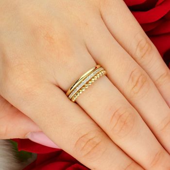 Złoty Pierścionek Damski 375 Wysadzany Cyrkoniami - Elegancki i Błyszczący, Idealny na Prezent Au.jpg